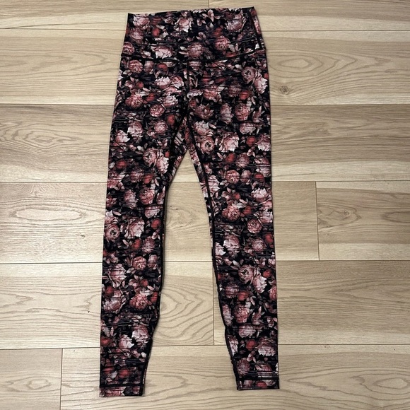 LIKE NEW Lululemon Women’s Wunder Under Hi-Rise Tight Leggings *Nulux 25” - Picture 2 of 8